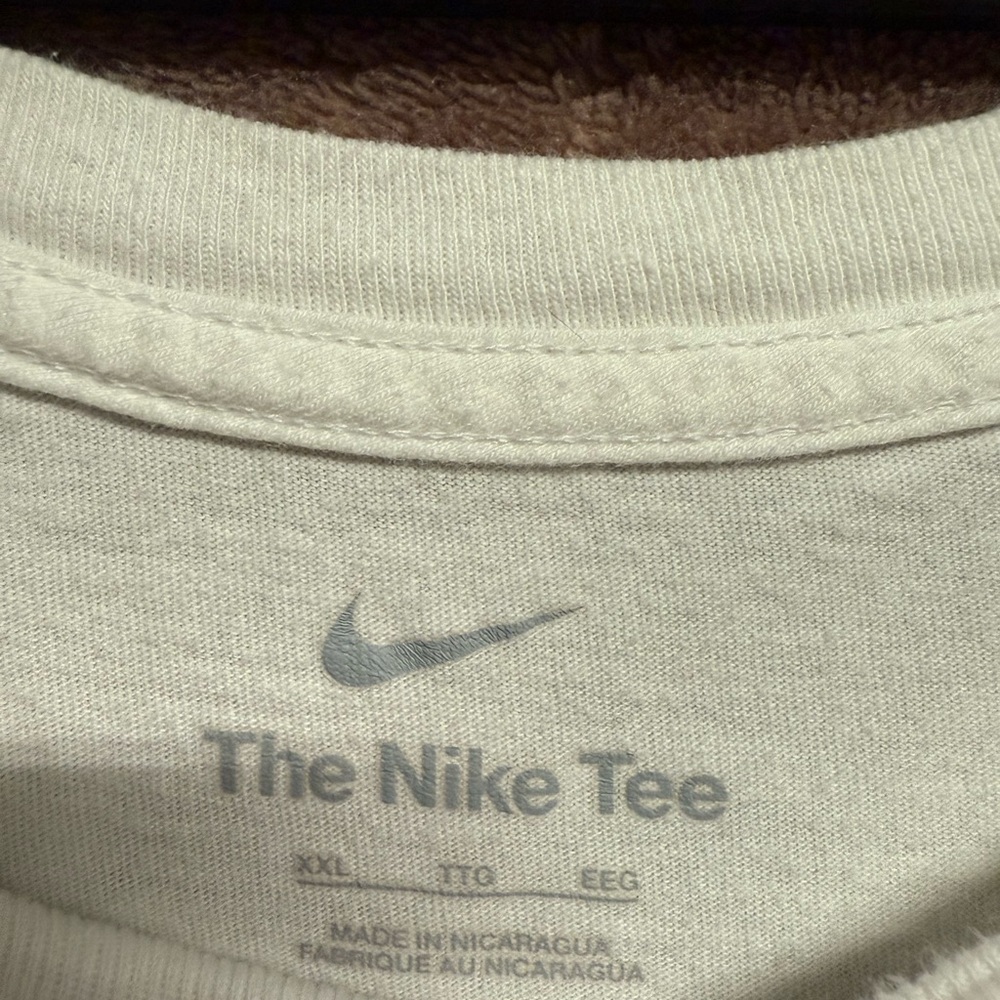 XXL shirt, perfect for working out for just a casual look on the go